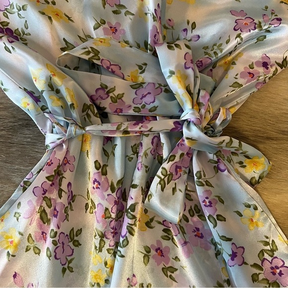 Vintage-Inspired Blue and Purple Chemise with Ruffled Details - Picture 3 of 13